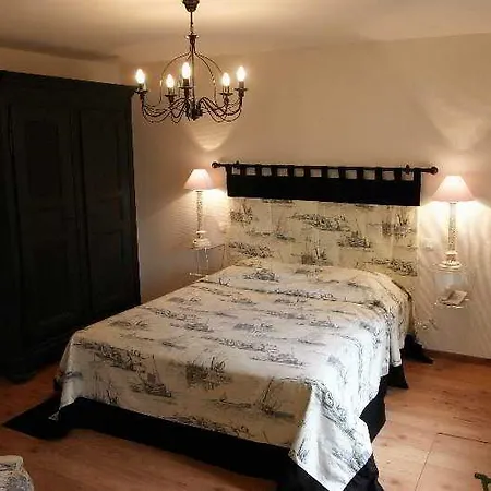 Chateau De La Dame Blanche - Logis Отель