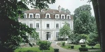 Отель Chateau De La Dame Blanche - Logis