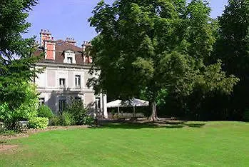 Отель Chateau De La Dame Blanche - Logis